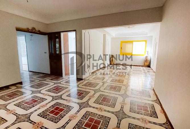 96040234 - Property Image 2