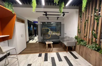 مساحات مكتبية - 8 غرف نوم - 3 حمامات للايجار في كونكورد بلازا - المستثمرين الجنوبية - مدينة القاهرة الجديدة - القاهرة