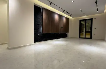 شقة - 3 غرف نوم - 2 حمامات للبيع في حدائق الاهرام - الجيزة