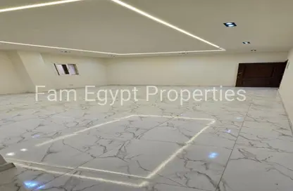 Apartment - 3 Bedrooms - 2 Bathrooms for rent in Mohamed Rahim St. - El Yasmeen 3 - El Yasmeen - New Cairo City - Cairo
