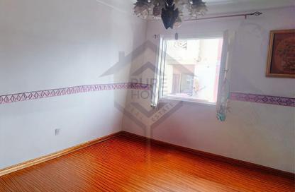Apartment - 3 Bedrooms - 2 Bathrooms for sale in Tiba St. - Sporting - Hay Sharq - Alexandria Apartment - 3 Bedrooms - 2 Bathrooms for sale in Tiba St. - Sporting - Hay Sharq - Alexandria
