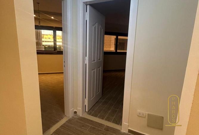 77050169 - Property Image 2
