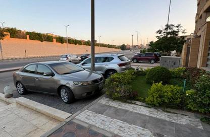 Apartment - 3 Bedrooms - 2 Bathrooms for sale in West Arabella - 5th Settlement Compounds - The 5th Settlement - New Cairo City - Cairo