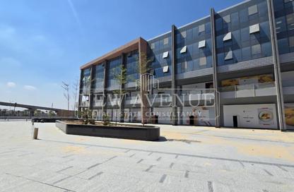 Retail - Studio - 1 Bathroom for sale in Three Sixty - 5th Settlement Compounds - The 5th Settlement - New Cairo City - Cairo
