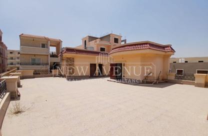 Villa - 5 - 4 for sale in Shorouk City - Cairo