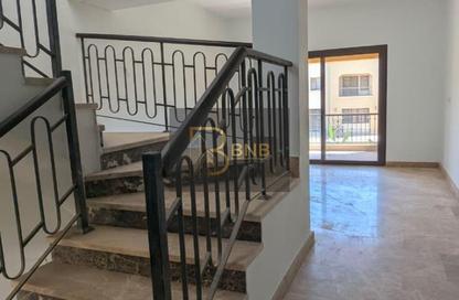 Villa - 4 - 5 for rent in Hilltop Golf Villas - Uptown Cairo - Mokattam - Cairo