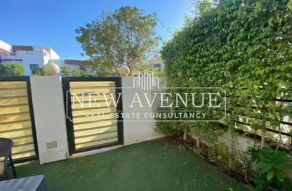 Townhouse - 3 Bedrooms - 3 Bathrooms for sale in Garden Residence - Hyde Park - New Cairo City - Cairo