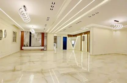 Apartment - 3 Bedrooms - 3 Bathrooms for sale in Skyramp - Sheikh Zayed City - Giza