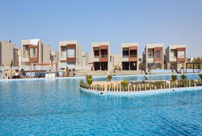 68002021 - Property Image 2