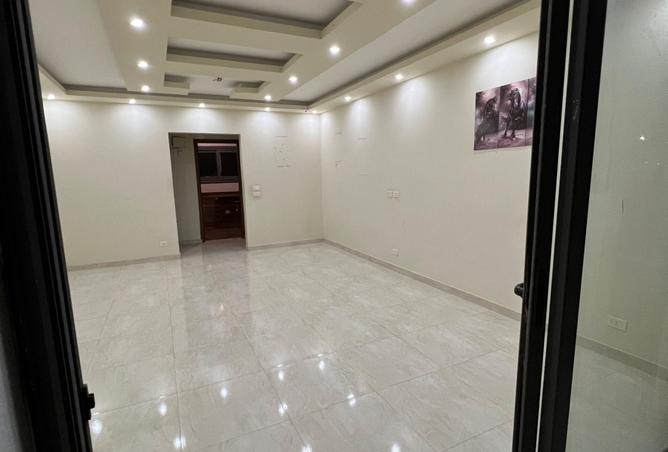 100366203 - Property Image 2