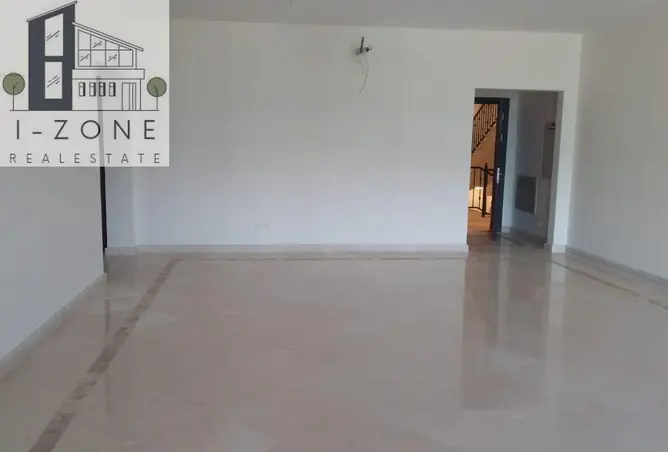 112701557 - Property Image 2