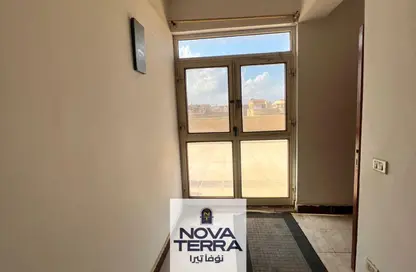 Roof - 1 Bedroom - 1 Bathroom for rent in Beverly Hills - Sheikh Zayed Compounds - Sheikh Zayed City - Giza