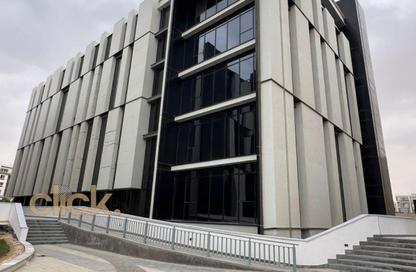 Office Space - Studio - 6 Bathrooms for rent in Hyde Park - New Cairo City - Cairo