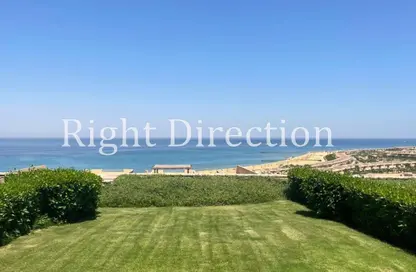 منزل مزدوج - 3 غرف نوم - 3 حمامات للبيع في تلال السخنة - العين السخنة - السويس