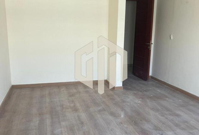 98835393 - Property Image 3