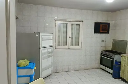 شقة - 3 غرف نوم - 2 حمامات للبيع في شارع نصر خسرو - الحديقة الدولية - الحي السابع - مدينة نصر - القاهرة