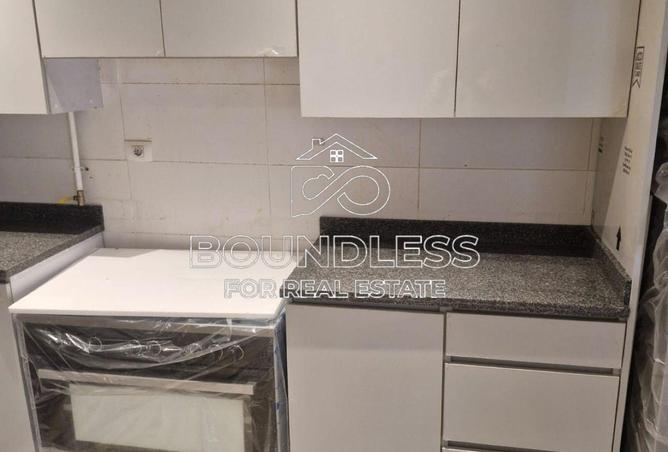 98830085 - Property Image 3