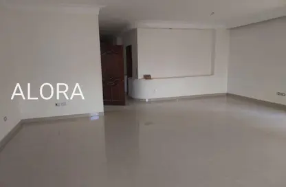 شقة - 3 غرف نوم - 2 حمامات للايجار في شارع البستان - الحي التاسع - الشيخ زايد - الجيزة