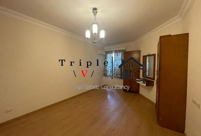 74029537 - Property Image 3