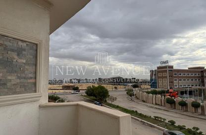 Apartment - 3 Bedrooms - 3 Bathrooms for sale in Qatr Al Nada St. - 9th District - Obour City - Qalyubia