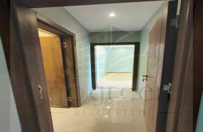 Apartment - 2 Bedrooms - 2 Bathrooms for sale in Mountain View iCity - 5th Settlement Compounds - The 5th Settlement - New Cairo City - Cairo