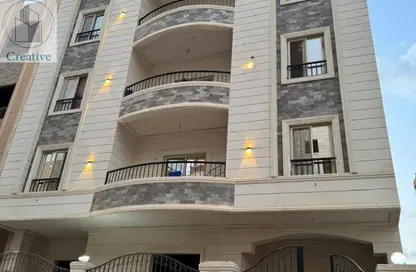 Apartment - 2 Bedrooms - 1 Bathroom for sale in Garden Residence - New Cairo City - Cairo