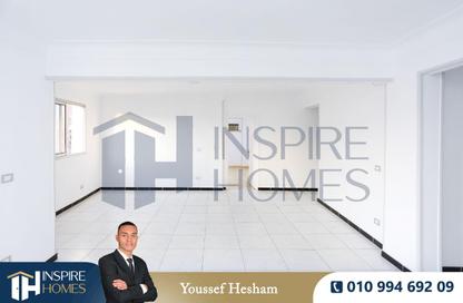 Apartment - 3 Bedrooms - 2 Bathrooms for sale in Bolkly - Hay Sharq - Alexandria