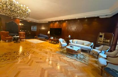 Villa - 4 Bedrooms - 5 Bathrooms for sale in Royal Maxim - 5th Settlement Compounds - The 5th Settlement - New Cairo City - Cairo