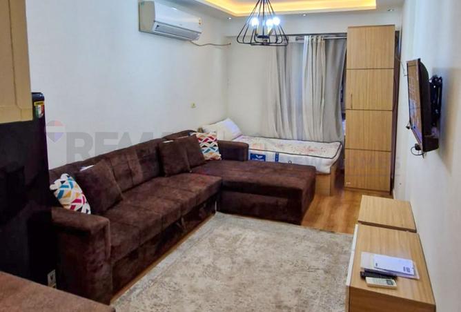 98832383 - Property Image 2