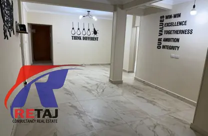 شقة - 2 غرف نوم - 1 حمام للايجار في شارع عباس العقاد - المنطقة الأولى - مدينة نصر - القاهرة