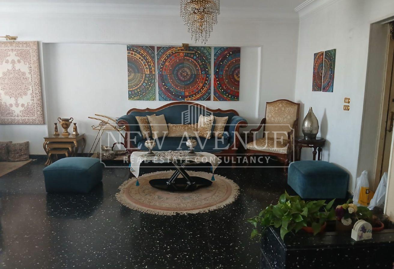 4-bedroom duplex 315 m² for sale in Fatma Al Sharbatly Mosque