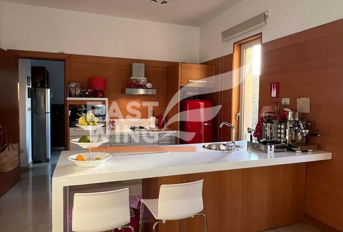 8591400 - Property Image 3