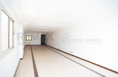 Apartment - 3 Bedrooms - 3 Bathrooms for sale in Glim - Hay Sharq - Alexandria