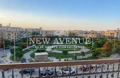 Apartment - 2 Bedrooms - 3 Bathrooms for sale in Al Narges 3 - Al Narges - New Cairo City - Cairo