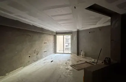 Apartment - 2 Bedrooms - 2 Bathrooms for sale in Capital East - Nasr City Compounds - Nasr City - Cairo