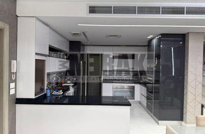Apartment - 2 Bedrooms - 2 Bathrooms for sale in Lake View Residence - 5th Settlement Compounds - The 5th Settlement - New Cairo City - Cairo