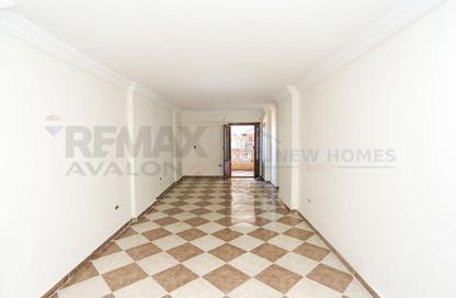 Apartment - 3 Bedrooms - 1 Bathroom for sale in Miami - Hay Awal El Montazah - Alexandria