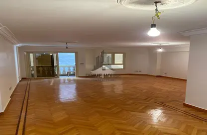 Apartment - 3 Bedrooms - 3 Bathrooms for sale in Mohamed Fawzy Moaz St. - Smouha - Hay Sharq - Alexandria