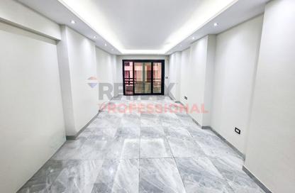 Apartment - 3 Bedrooms - 2 Bathrooms for sale in El Riada School St. - Smouha - Hay Sharq - Alexandria