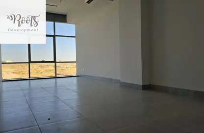 عيادة - 3 غرف نوم - 1 حمام للايجار في ذا واتر واي ڤيو - شارع التسعين - التجمع الخامس - مدينة القاهرة الجديدة - القاهرة