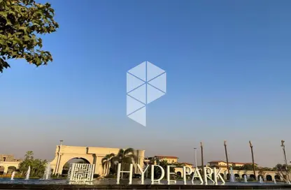 Office Space - Studio - 2 Bathrooms for rent in Hyde Park Business District Mall - South Teseen St. - The 5th Settlement - New Cairo City - Cairo