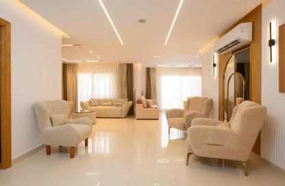 Apartment - 3 Bedrooms - 3 Bathrooms for rent in Stone Residence - 5th Settlement Compounds - The 5th Settlement - New Cairo City - Cairo