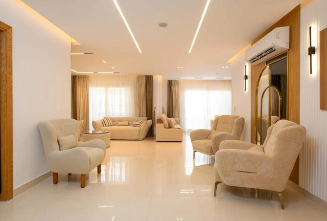 98274247 - Property Image 2