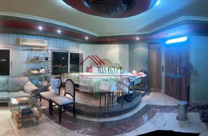 Apartment - 3 Bedrooms - 2 Bathrooms for sale in Al Agouza - Giza