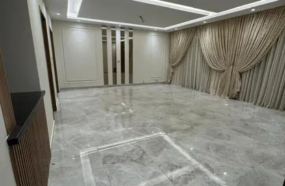 Apartment - 3 Bedrooms - 3 Bathrooms for sale in Eastown - 5th Settlement Compounds - The 5th Settlement - New Cairo City - Cairo Apartment - 3 Bedrooms - 3 Bathrooms for sale in Eastown - 5th Settlement Compounds - The 5th Settlement - New Cairo City - Cairo