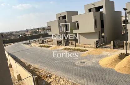 Villa - 4 Bedrooms - 5 Bathrooms for sale in The Crown - Cairo Alexandria Desert Road - 6 October City - Giza