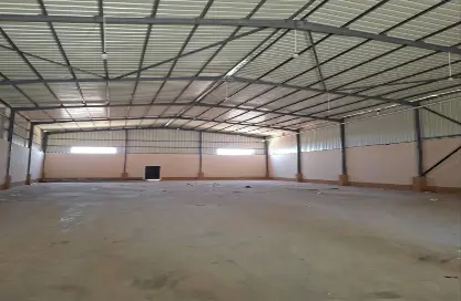 Warehouse - Studio - 2 Bathrooms for rent in Obour City - Qalyubia