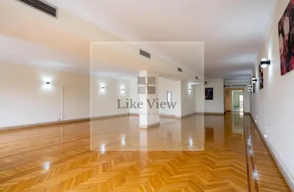 Apartment - 4 Bedrooms - 4 Bathrooms for rent in Ahmed Heshmat St. - Zamalek - Cairo