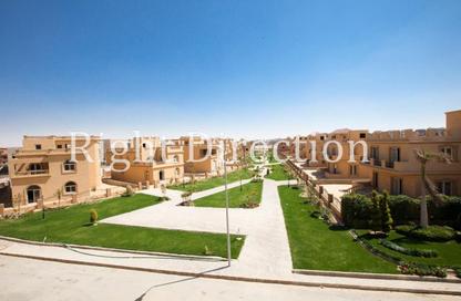 Villa - 3 Bedrooms - 3 Bathrooms for sale in Maxim Residence - 5th District - Shorouk City - Cairo