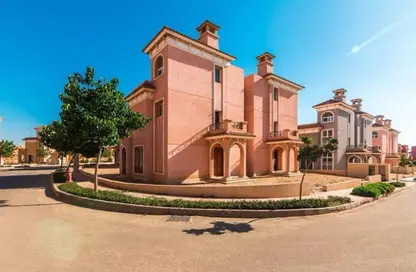 Townhouse - 3 Bedrooms - 3 Bathrooms for sale in Nyoum October - Northern Expansions - 6 October City - Giza